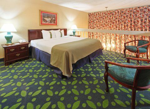 Holiday Inn Jonesboro Room photo